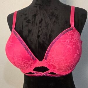 Victoria’s Secret Very Sexy Rhinestone Push Up Bra Size 36DD